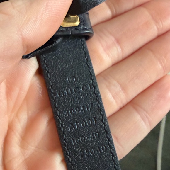 Gucci Black Belt with Gold Interlocking Buckle - Picture 4 of 4